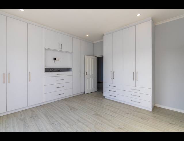 4 BEDROOM FREEHOLD FOR SALE IN SAGEWOOD
